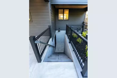 487 Davie Street, Westbury, NY 11590 - Photo 15