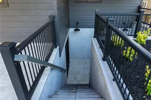 487 Davie St, Westbury, NY 11590 - Photo 15