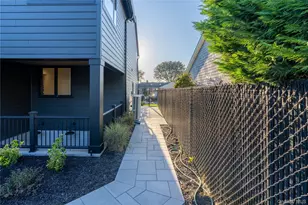 487 Davie St, Westbury, NY 11590 - Photo 13