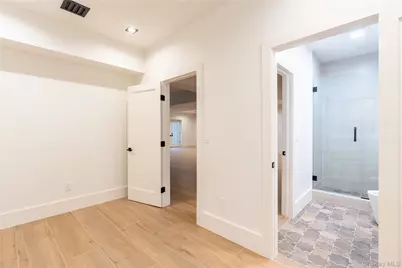 487 Davie Street, Westbury, NY 11590 - Photo 49