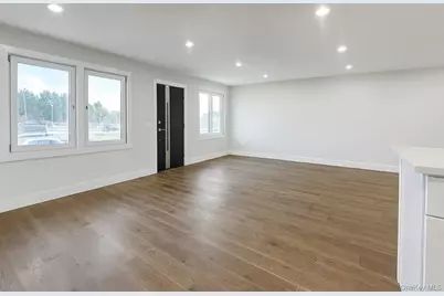 437 Sunrise Highway, West Babylon, NY 11704 - Photo 3