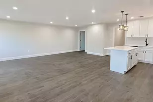 437 Sunrise Hwy, West Babylon, NY 11704 - Photo 11