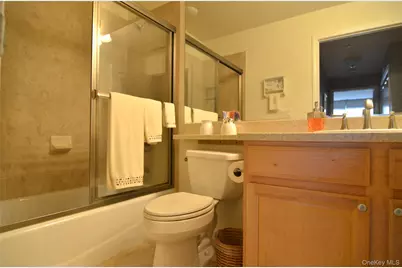 1308 Round Pointe Drive #1308, Haverstraw, NY 10927 - Photo 25