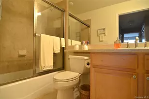 1308 Round Pointe Dr, Haverstraw, NY 10927 - Photo 25