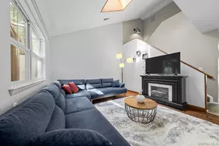 18 Lindsey Ct, Holtsville, NY 11742 - Photo 15