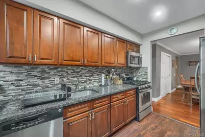 190 W 239th Street, Bronx, NY 10463 - Photo 9