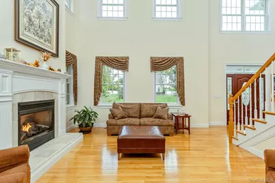 4 Martin Avenue, Shoreham, NY 11786 - Photo 9