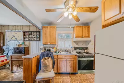 529 Elder Lane, Ronkonkoma, NY 11779 - Photo 9