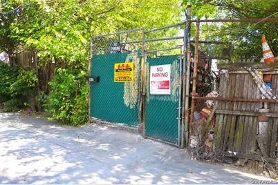 3560 Bronxwood Avenue, Bronx, NY 10469 - Photo 3