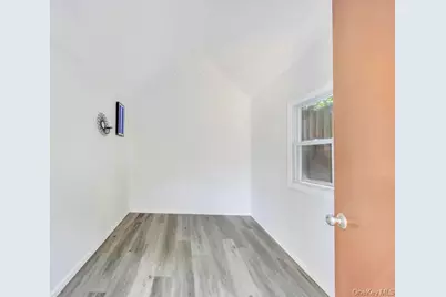 36 7th Avenue, Brentwood, NY 11717 - Photo 23