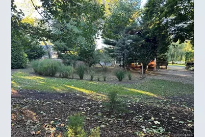 36 7th Avenue, Brentwood, NY 11717 - Photo 45