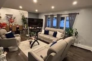 25 Arcadia Ln, Hicksville, NY 11801 - Photo 5