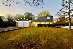 107 Sequoia Dr, Coram, NY 11727 - Photo 3