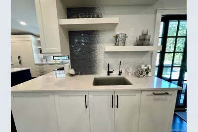 4 Treeview Drive, Melville, NY 11747 - Photo 13