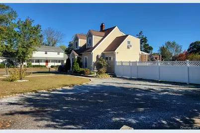 61 Wheeler Road, Central Islip, NY 11722 - Photo 3