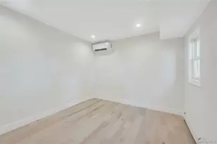 732 Woodside Dr, Wantagh, NY 11793 - Photo 5