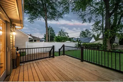 732 Woodside Drive, Wantagh, NY 11793 - Photo 33