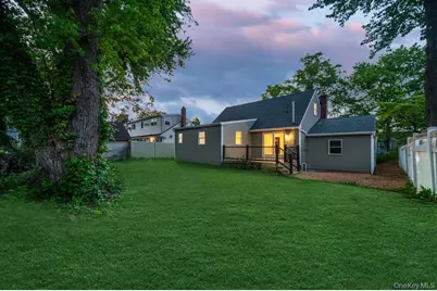 732 Woodside Drive, Wantagh, NY 11793 - Photo 35