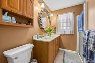 7-35 Leggett Pl, Whitestone, NY 11357 - Photo 13