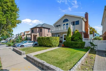 7-35 Leggett Place, Whitestone, NY 11357 - Photo 1