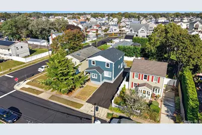 45 Venetian Prom, Lindenhurst, NY 11757 - Photo 5
