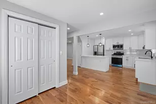 45 Venetian Prom, Lindenhurst, NY 11757 - Photo 29