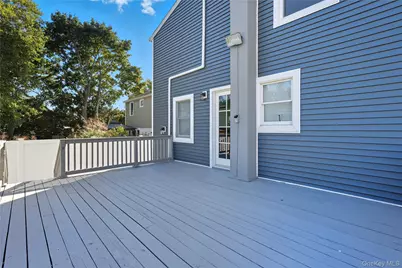 45 Venetian Prom, Lindenhurst, NY 11757 - Photo 7