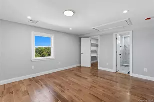 45 Venetian Prom, Lindenhurst, NY 11757 - Photo 23