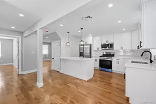 45 Venetian Prom, Lindenhurst, NY 11757 - Photo 31