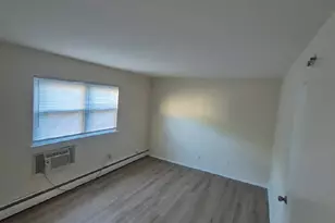 58 S Clinton Ave, Bay Shore, NY 11706 - Photo 3