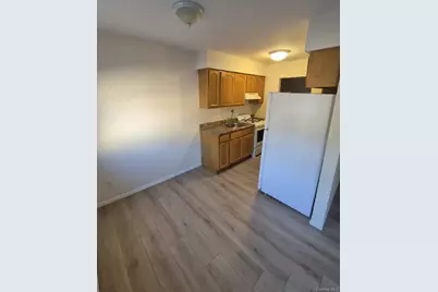 58 S Clinton Avenue, Bay Shore, NY 11706 - Photo 7