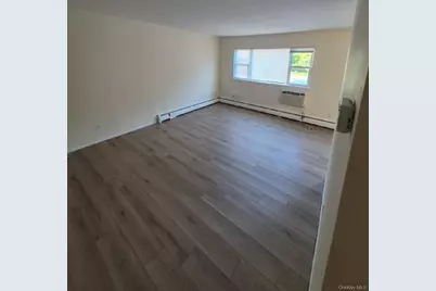 58 S Clinton Avenue, Bay Shore, NY 11706 - Photo 5