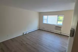 58 S Clinton Ave, Bay Shore, NY 11706 - Photo 5