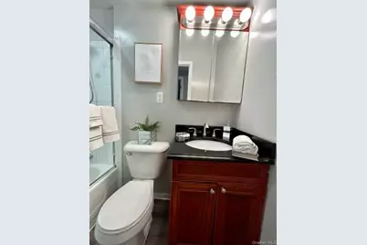 3-2A Presidents Drive #3-2A, Port Jefferson, NY 11777 - Photo 9