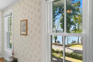 68 E Shore Rd, Huntington, NY 11743 - Photo 21