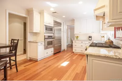 5 Sturgis Road, Bronxville, NY 10708 - Photo 9