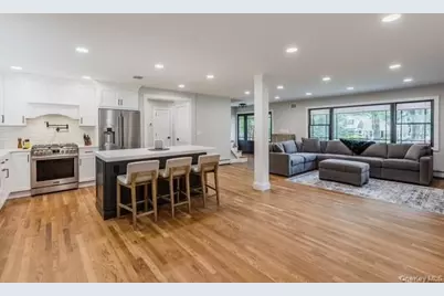 5 Satterly Road, East Setauket, NY 11733 - Photo 7