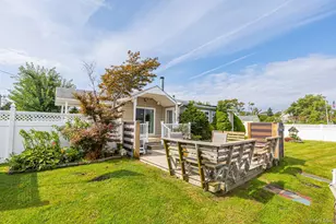 97 Ocean Ave, Bay Shore, NY 11706 - Photo 19