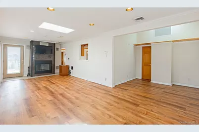 97 Ocean Avenue, Bay Shore, NY 11706 - Photo 5