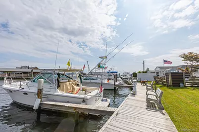 97 Ocean Avenue, Bay Shore, NY 11706 - Photo 23