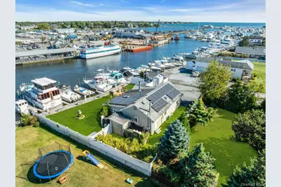 97 Ocean Avenue, Bay Shore, NY 11706 - Photo 33