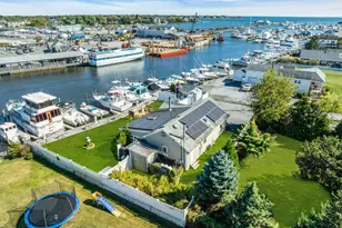 97 Ocean Ave, Bay Shore, NY 11706 - Photo 33