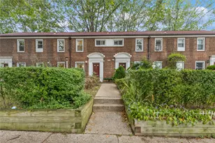 80-14 150th St, Briarwood, NY 11435 - Photo 17