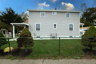 385 Clayton St, Central Islip, NY 11722 - Photo 27