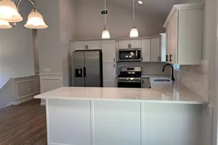 510 Scherger Ave, Patchogue, NY 11772 - Photo 7