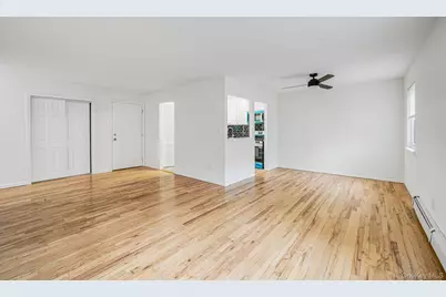 336 Lakeland Avenue #5D, Sayville, NY 11782 - Photo 7