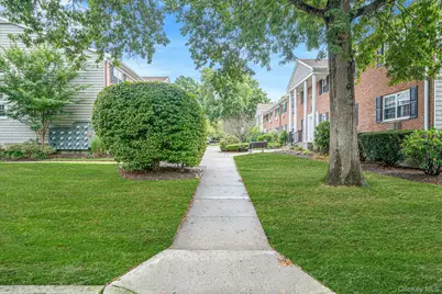 336 Lakeland Avenue #5D, Sayville, NY 11782 - Photo 27