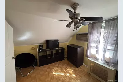 279 Semton Boulevard, Franklin Square, NY 11010 - Photo 17