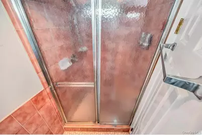 940 Union Street, Bohemia, NY 11716 - Photo 19