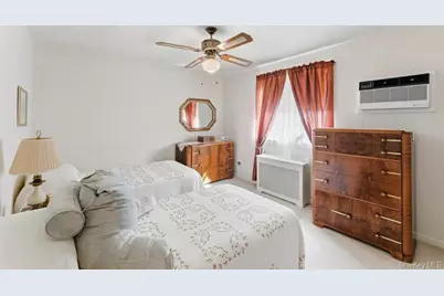 72-45 Little Neck Parkway #upper, Glen Oaks, NY 11004 - Photo 7